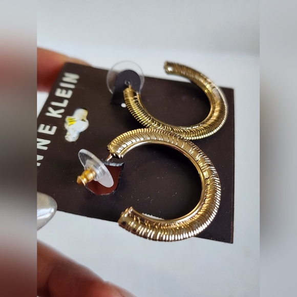 NWT Anne Klein Gold Hoop Stud Earrings - Picture 3 of 12